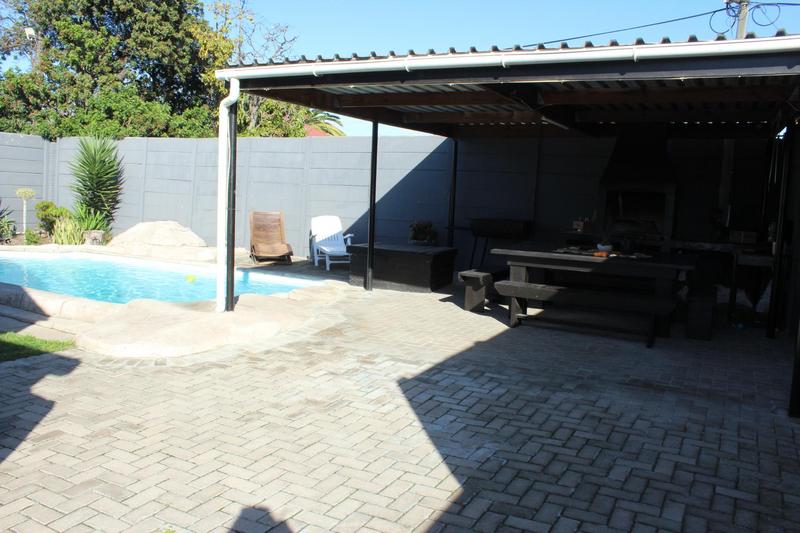 3 Bedroom Property for Sale in Townsend Estate Western Cape